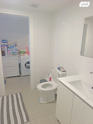 דירה, הנמל, נאות רבין, יבנה