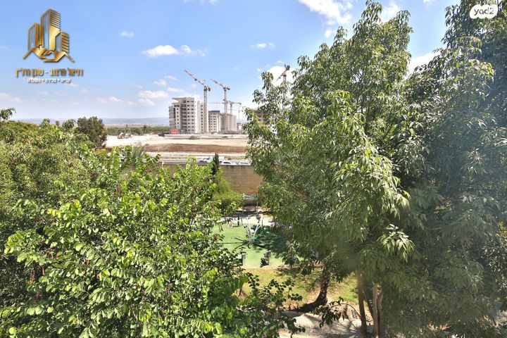 דירה, אברהם דנינו, אברהם דנינו, בן גוריון, עכו