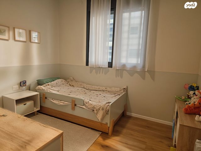 דירת גן, שכונה 8, תל מונד