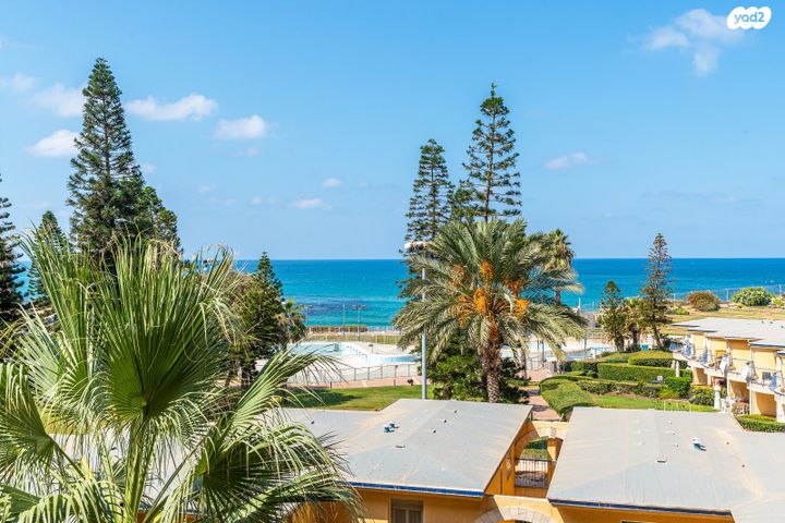 דירה, שדרות מנחם בגין 1, גבעת אולגה, חדרה