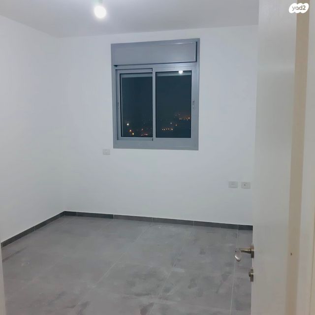 דירה, אלון, בית דגן, בית דגן