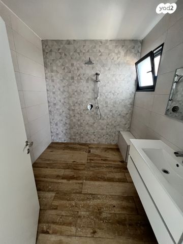 דירה, דוכיפת, גבעת אלונים, קרית אתא