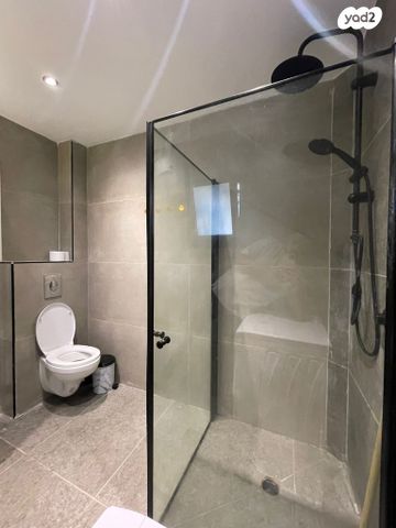 דירה, שדרות כצנלסון 6, מרכז העיר, קרית אתא