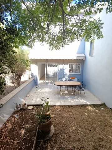 בית פרטי/ קוטג', צאלים, שירת הכפר, כפר ורדים