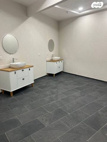 קליניקות, כפר תבור