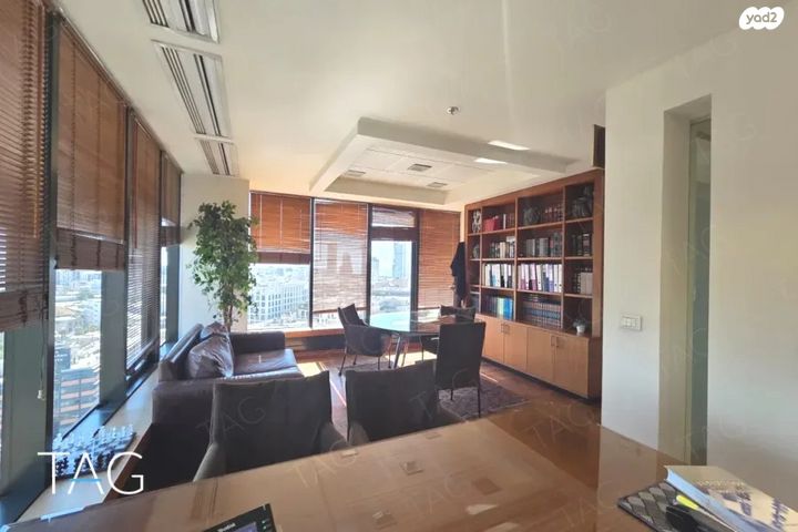 משרדים, דרך מנחם בגין 23, תל אביב יפו