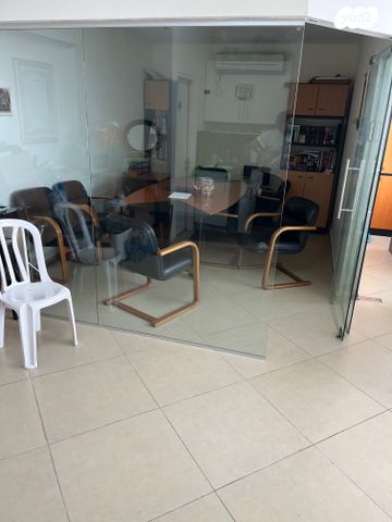 אולמות, סוקולוב, חולון