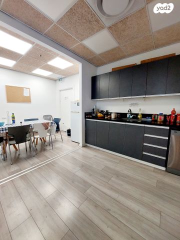 משרדים, דרך זאב ז'בוטינסקי, רמת גן