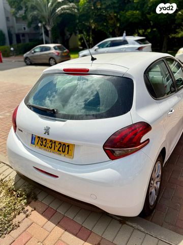 מודעת רכב פיג'ו 208