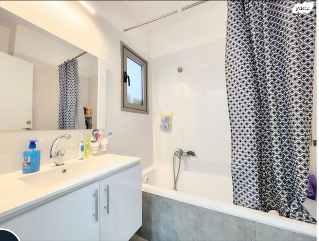 גג/ פנטהאוז, מירון 8, אורנים, מעלות תרשיחא