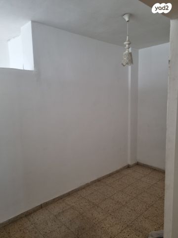 דירה, ביל"ו 23, ד' / מערב מרכז העיר, רחובות