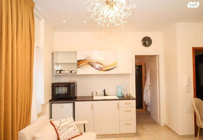 תיירות ונופש, בן סירא 18, מרכז העיר, ירושלים