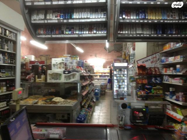 חנויות/ שטח מסחרי, דרך חברון 61, גבעת חנניה, אבו תור, ירושלים