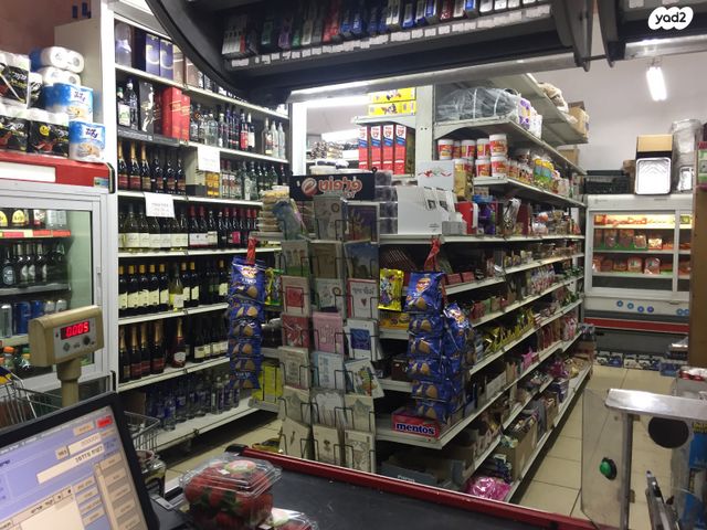 חנויות/ שטח מסחרי, דרך חברון 61, גבעת חנניה, אבו תור, ירושלים