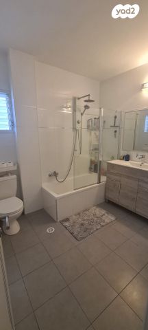 דירה, השומר הצעיר 6, גן הורדים, אשקלון