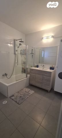 דירה, השומר הצעיר 6, גן הורדים, אשקלון