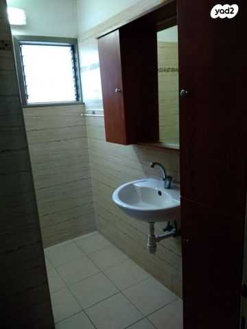 דירה, בן גוריון, אשקלון