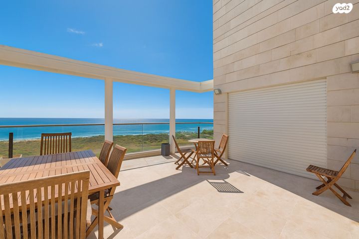 הגוש הגדול, רמת אביב החדשה, נופי ים