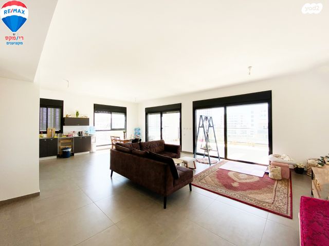 גג/ פנטהאוז, מור, אור ים, אור עקיבא