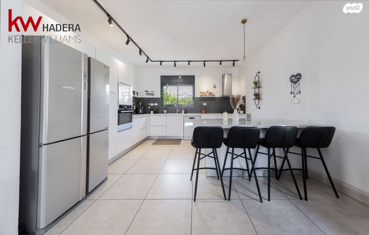 גג/ פנטהאוז, עין בוקק 17, הפארק, חדרה