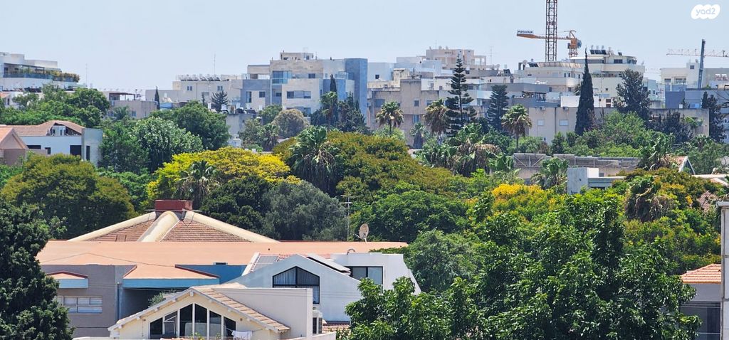 דירה, רעננה