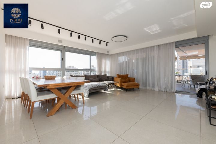 גג/ פנטהאוז, פארק המושבה, באר יעקב