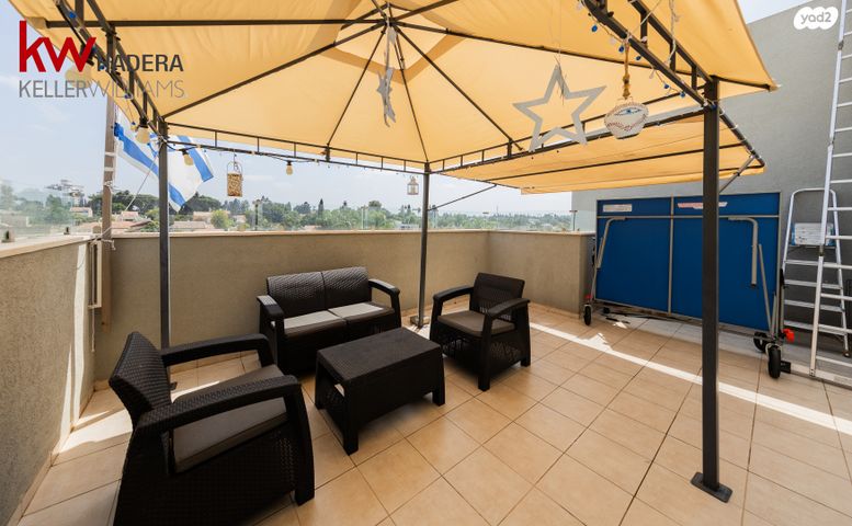 גג/ פנטהאוז, עין בוקק 17, הפארק, חדרה