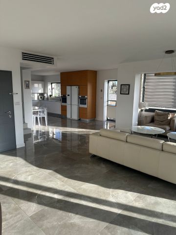 גג/ פנטהאוז