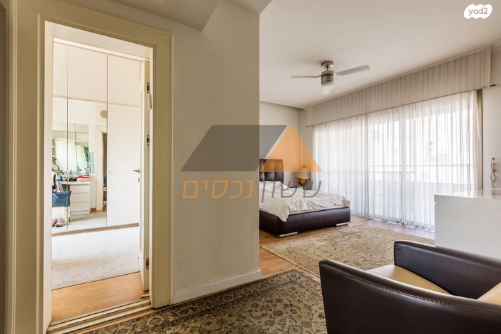 גג/ פנטהאוז, הגוש הגדול, רמת אביב החדשה, נופי ים, תל אביב יפו