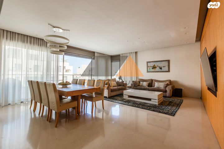 הגוש הגדול, רמת אביב החדשה, נופי ים