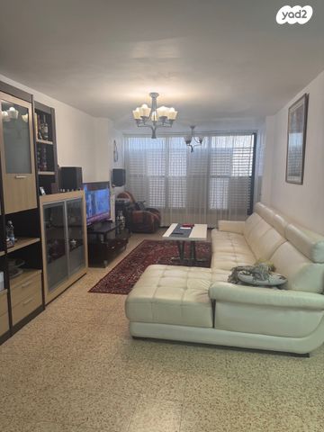 דירה, שרה אהרונסון, המרכז השקט / מרכז העיר, פתח תקווה