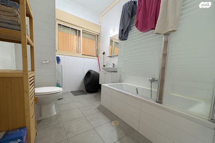 שדרות המגינים 6