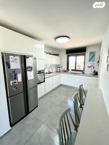 דירה, צור הדסה