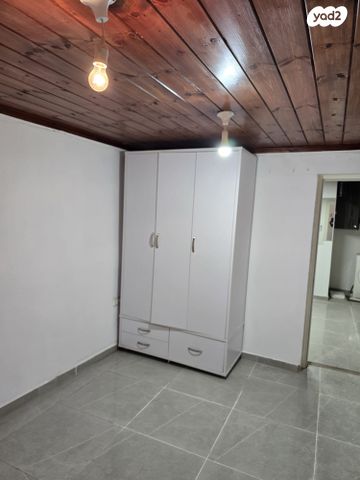 יחידת דיור, אלומות, אושיות, רחובות