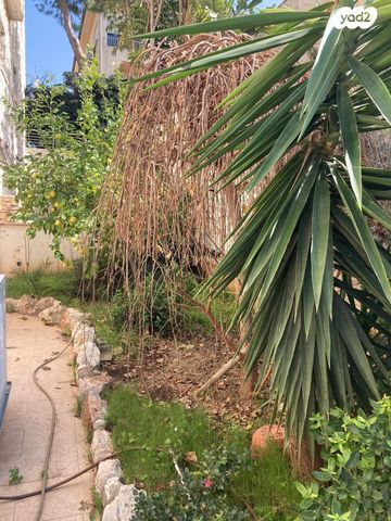 דירת גן, גיבורי גטו וארשה, רמת אשכול, חיפה