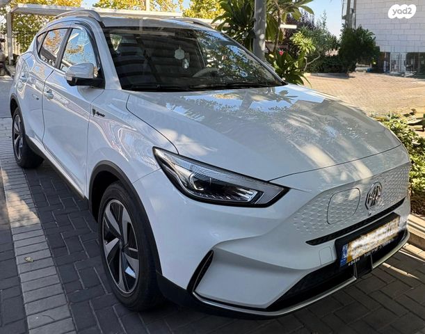 מודעת רכב אם ג'י ZS