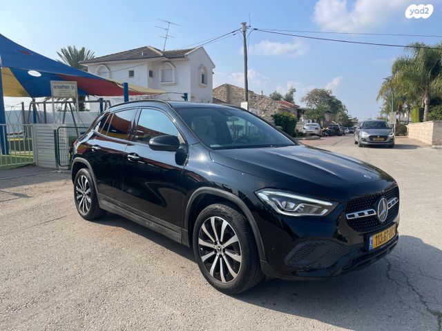 מרצדס-בנץ GLA