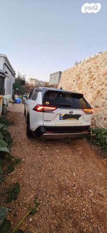 טויוטה RAV4