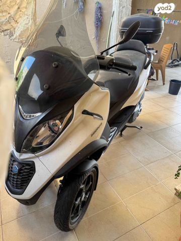 מודעת רכב פיאג'ו MP3 500