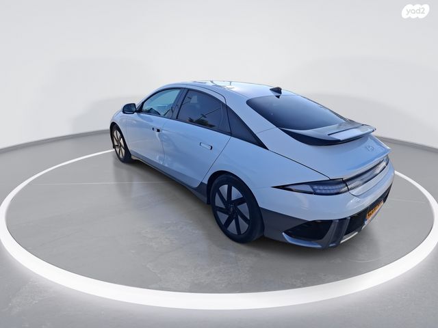 יונדאי איוניק 6