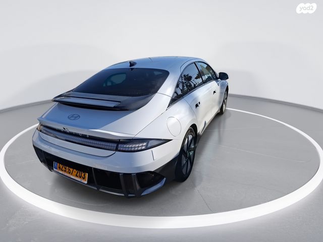 יונדאי איוניק 6