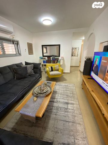 דירה, שברץ 11, נווה דוד רמז, רעננה