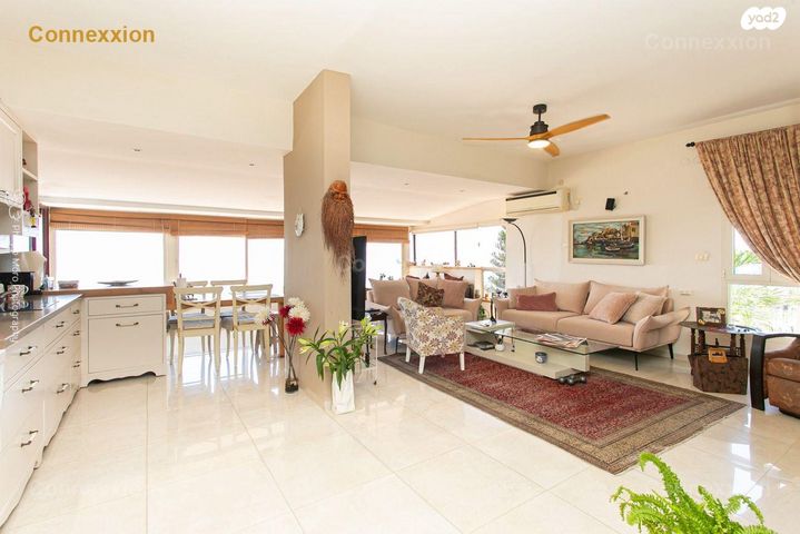 דירה, נעמי, כרמליה, חיפה