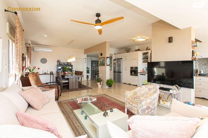 דירה, נעמי, כרמליה, חיפה