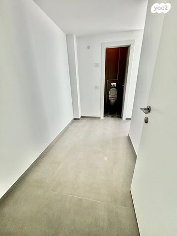 דירה, שדרות ירושלים 129, תל אביב יפו