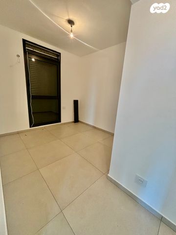 דירה, שדרות ירושלים 129, תל אביב יפו