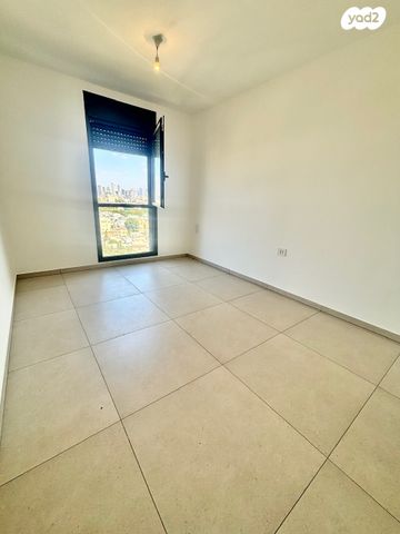 דירה, שדרות ירושלים 129, תל אביב יפו