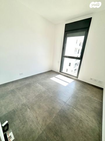 דירה, שדרות ירושלים 129, תל אביב יפו