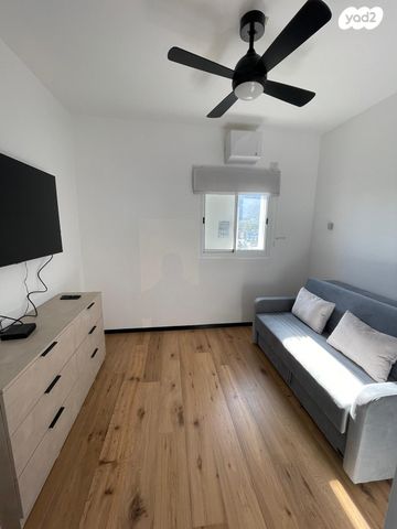 גג/ פנטהאוז, פינת גן 5, בת גלים, חיפה