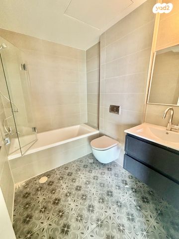 דירה, שדרות ירושלים 129, תל אביב יפו